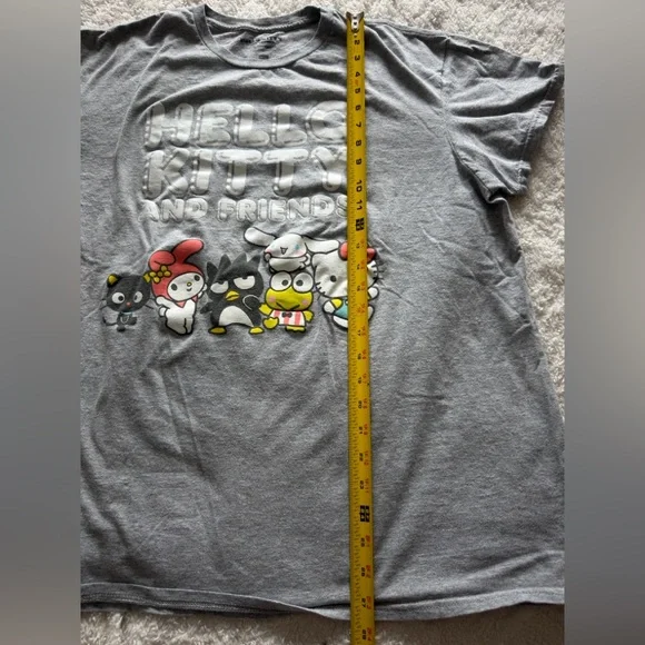 Hello Kitty and Friends Gray Graphic Tee - Picture 5 of 7